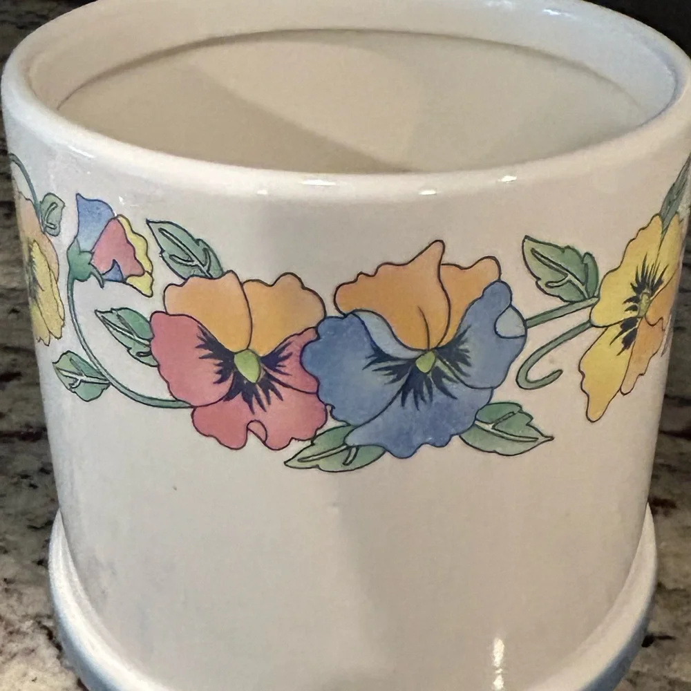 VTG Nishiwaki Japan 1980’s Floral Pansy Ceramic Canister RARE Set of 4 Like New!